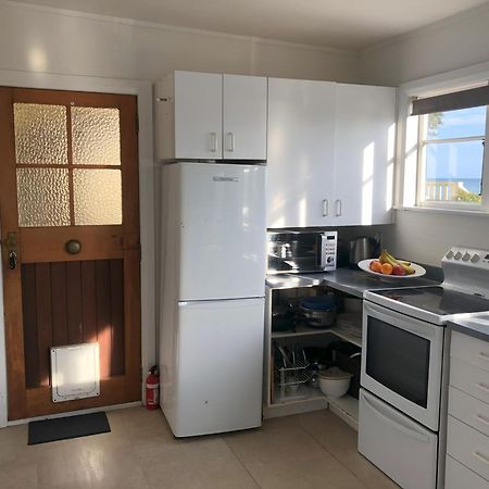 Seafront Haven In Island Bay With Deck, Outdoor Bath, And Parking Apartment Wellington Luaran gambar