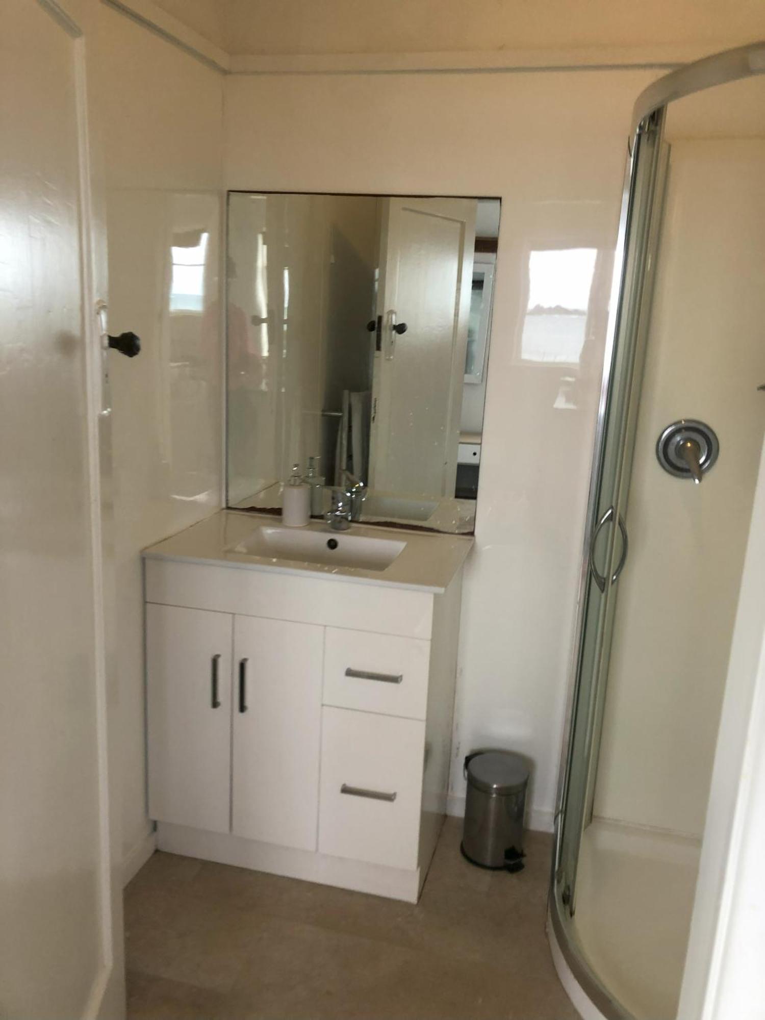 Seafront Haven In Island Bay With Deck, Outdoor Bath, And Parking Apartment Wellington Luaran gambar
