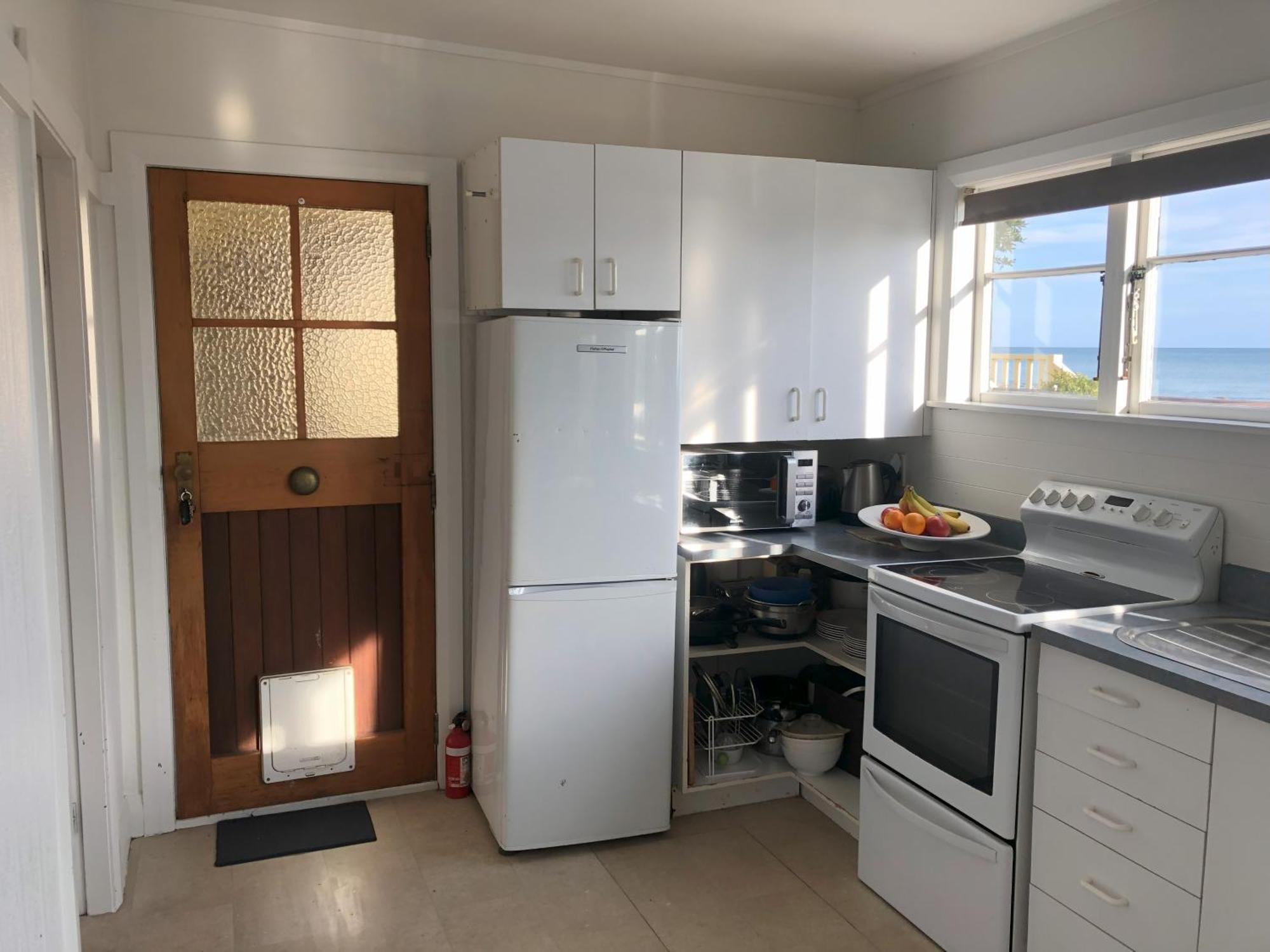 Seafront Haven In Island Bay With Deck, Outdoor Bath, And Parking Apartment Wellington Luaran gambar
