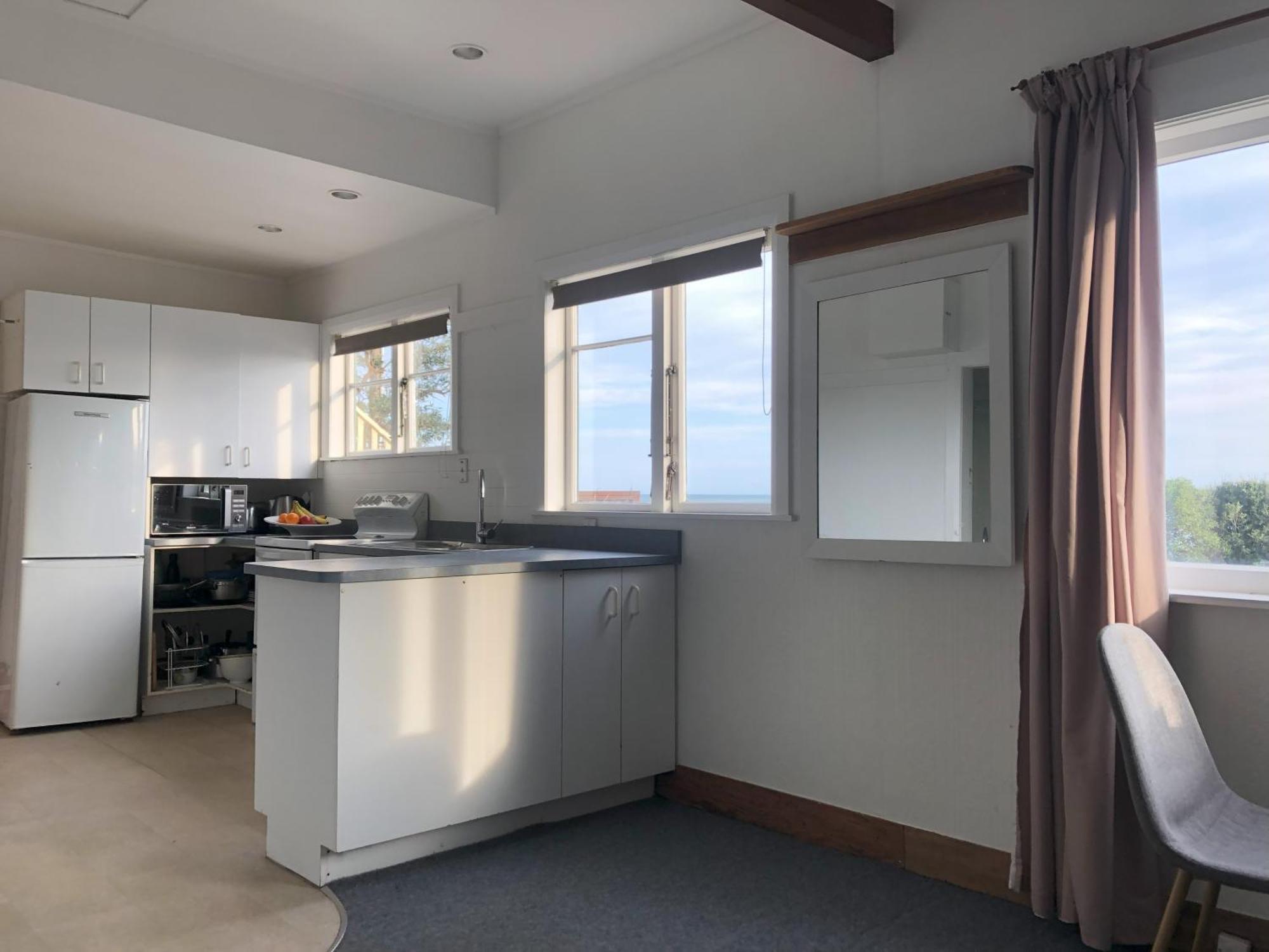 Seafront Haven In Island Bay With Deck, Outdoor Bath, And Parking Apartment Wellington Luaran gambar